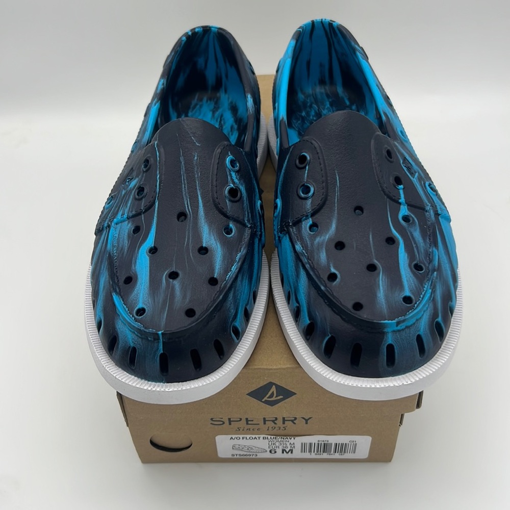 Summer Sperry A/O Float Boat Blue Navy Wave Pattern Womens Size 6 Medium NWT 🌊